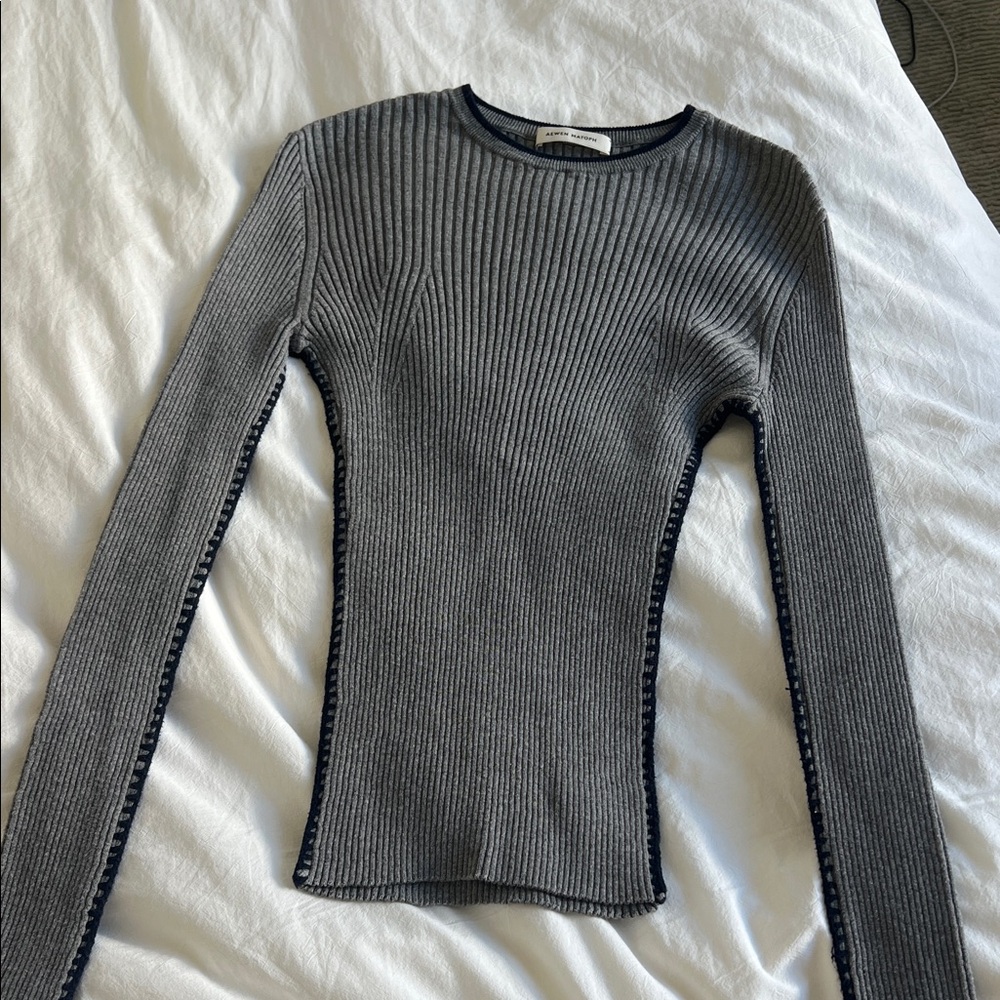 Elegant Gray Ribbed Women's Sweater